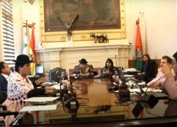Trabajadores municipales afectados por retrasos salariales