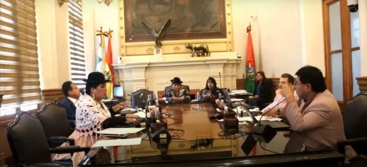 Trabajadores municipales afectados por retrasos salariales