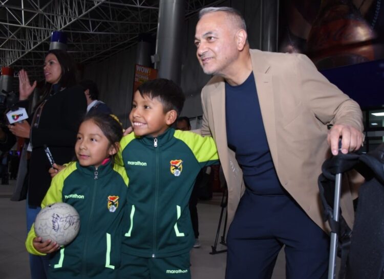 Costa: ‘El gran objetivo es levantar al fútbol boliviano’