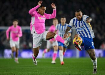 Brighton pierde en Londres ante Fulham y se aleja del Top-4