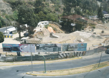 Sobre la obra culminada se construirá la prolongación de la Avenida del Poeta, que llegará hasta la zona de Obrajes.