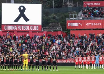 Minuto de silencio en las competiciones de UEFA por inundaciones en España