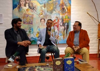 Gabriel Chávez lanza su obra reunida ‘Cuadernos de la luz’