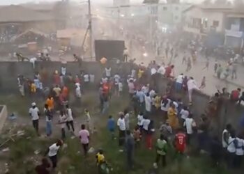 Al menos 56 muertos en Guinea por una ‘avalancha’ en partido de fútbol