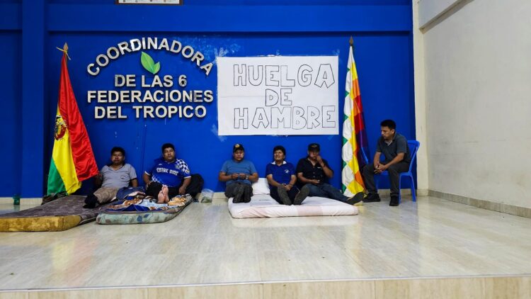 Evo Morales inicia su huelga de hambre junto a algunos compañeros.
