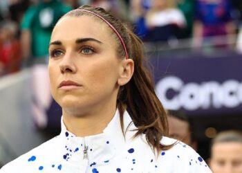 La estrella del fútbol estadounidense Alex Morgan anuncia su retiro