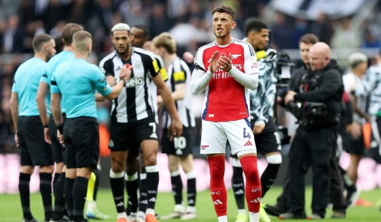 Arsenal naufraga en Newcastle y se complica la pelea por el título