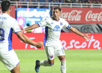 San Lorenzo termina el año en Liga argentina con derrota, crisis e insultos