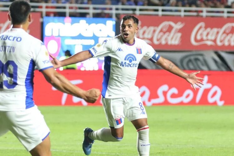 San Lorenzo termina el año en Liga argentina con derrota, crisis e insultos