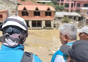 El lodo disminuye en Bajo Llojeta y se construye un canal hidráulico
