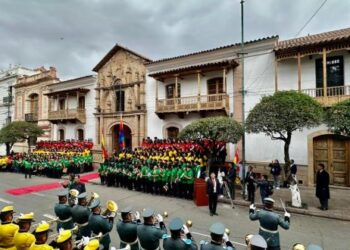 Se alistan actos protocolares para dar comienzo a las actividades por el Bicentenario de Bolivia.