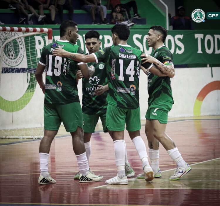Fantasmas y Petrolero inician con pie derecho en los cuartos de final de la Liga Nacional