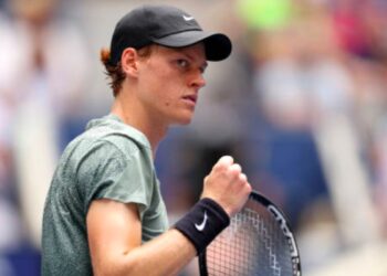 Jannik Sinner, el último favorito en pie, avanza firme a octavos del US Open
