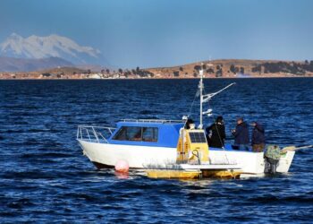 Un joven pescador desaparece en el lago Titicaca