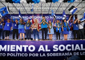 Evo Morales y su directiva electa en el fallido congreso de Lauca Ñ, en octubre de 2023.
