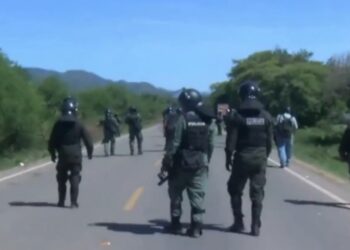 Tránsito de Santa Cruz a Cochabamba y Sucre sigue paralizado
