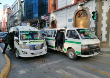 Minibuses en Oruro