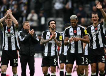 Arsenal naufraga en Newcastle y se complica la pelea por el título