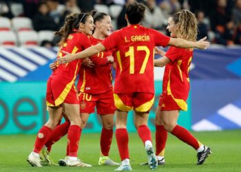 Selección española femenina se impone a Francia por 4-2 en un amistoso