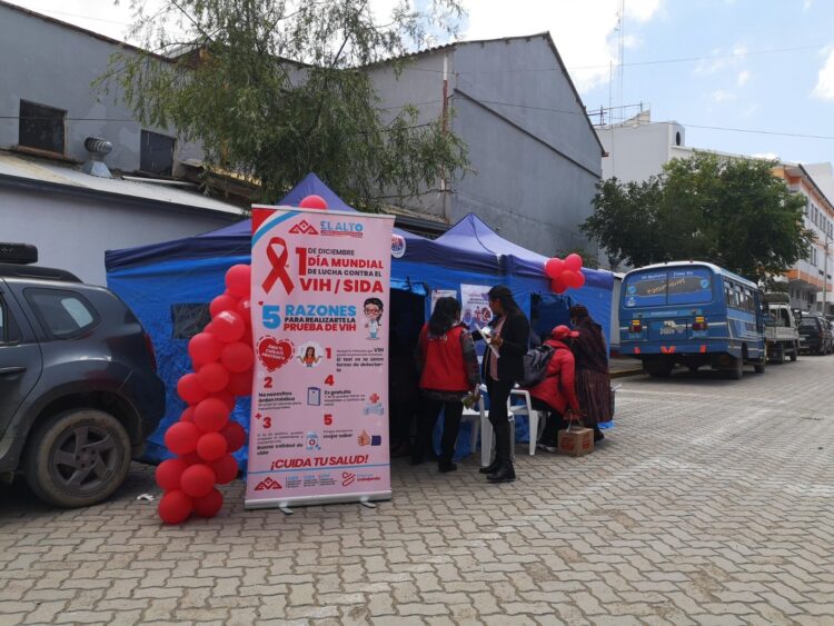 El Alto activa campaña de pruebas de VIH, en un día se aplicar un centenar de personas