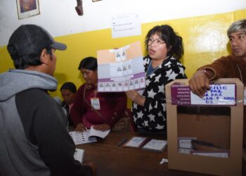 Los reclusos votan en las cárceles de La Paz, salvo en dos de ellas