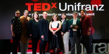 TEDx Unifranz 2024: Un llamado a los jóvenes a asumir el reto de transformar el mundo