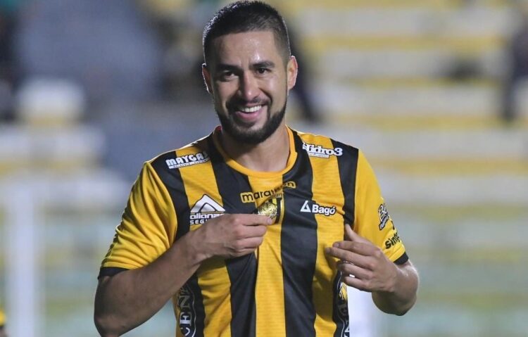 The Strongest golea 4-0 a Real SC y acecha la punta