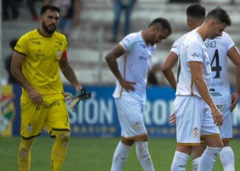 Real Santa Cruz desciende de la División Profesional, tras triunfo de Royal Pari