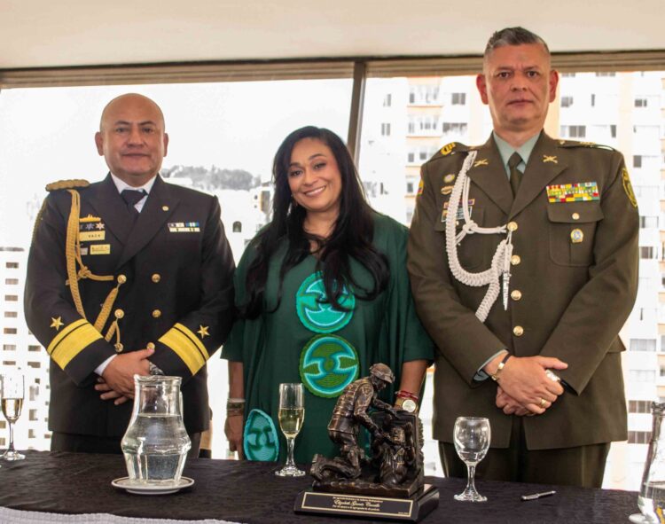 Recepción por el aniversario de la policía colombiana