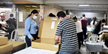 Vocal del TSE señala que desde el 8 de diciembre se enviará maletas electorales a los recintos más alejados