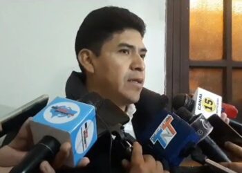 Migración realiza controles en pasos fronterizos con Argentina y Paraguay por alerta migratoria contra Evo
