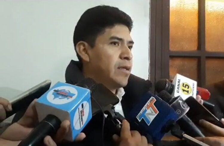 Migración realiza controles en pasos fronterizos con Argentina y Paraguay por alerta migratoria contra Evo