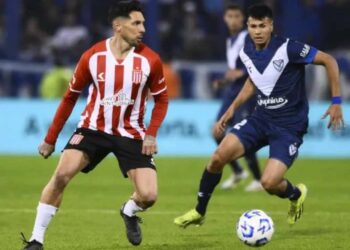 Vélez y Estudiantes se juegan la última copa de la temporada en Argentina
