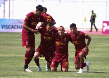 Totora Real Oruro iguala 2-2 con ‘U’ por la Simón Bolívar