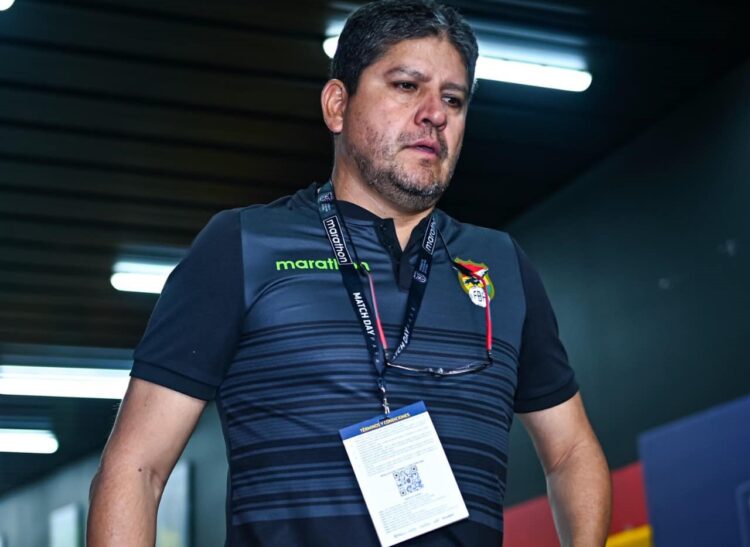 Villegas: ‘Con el penal, el gol y la expulsión nos vinimos abajo’