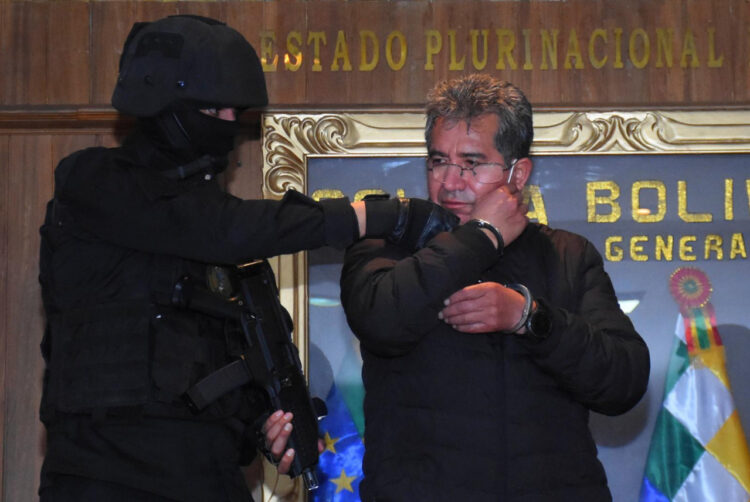 Dávila es notificado con detención preventiva con fines de extradición a EEUU