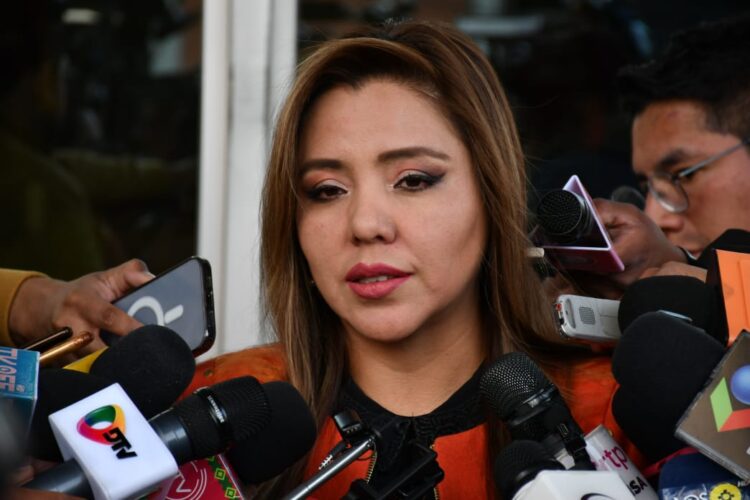 No sé a qué tiene miedo: Alcón dice que el caso de Morales se resuelve respondiendo ‘sí o no’
