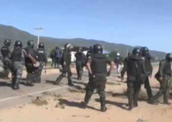 Pobladores de los valles cruceños se alistan para despejar el bloqueo en Mairana