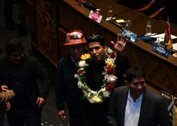 Mesa critica la ratificación de Rodríguez como titular del Senado y dice que es una afrenta al pueblo