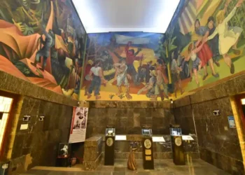 Las obras gigantes de Miguel Alandia Pantoja y Walter Solón Romero.