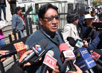 Transporte pesado rechaza mesa de diálogo convocada por Arce y organiza su propia cumbre