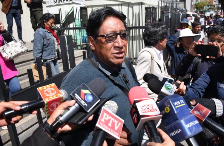 Transporte pesado rechaza mesa de diálogo convocada por Arce y organiza su propia cumbre