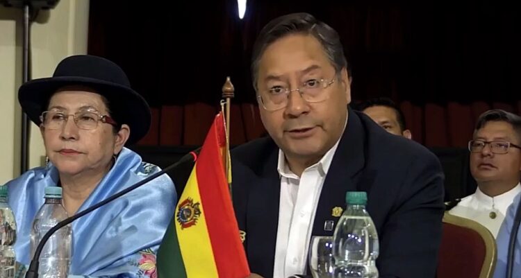 Arce llama a la unidad de bloques regionales ante un nuevo orden multipolar