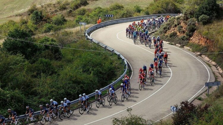 Cuatro países y mucha montaña en la Vuelta a España 2025 por sus 90 años