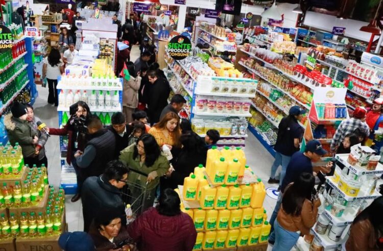 A noviembre, el sector de venta al por mayor y menor lidera la creación de nuevas empresas