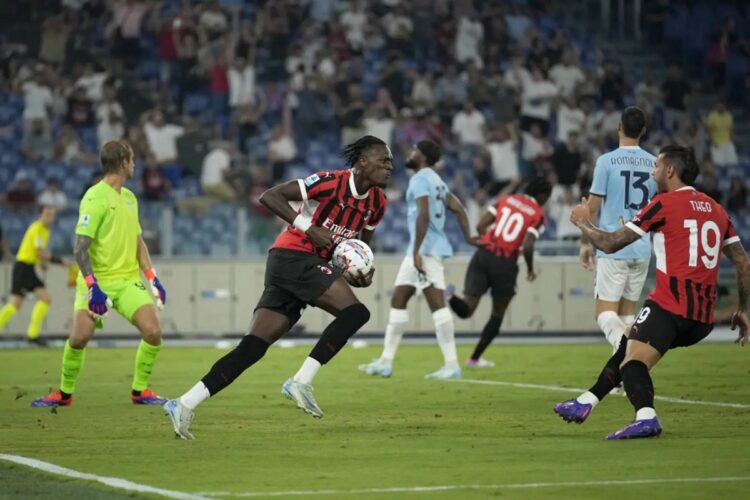 El AC Milan sigue sin despegar, Napoli respira gracias a Lukaku