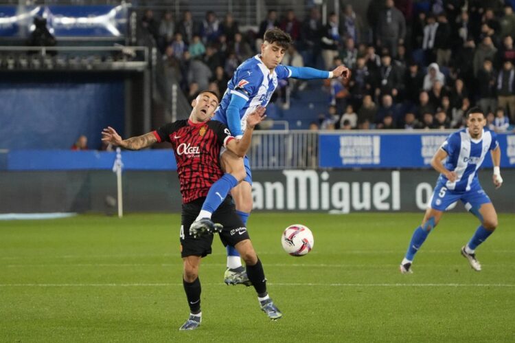 Alavés gana 1-0 al Mallorca y corta su caída libre