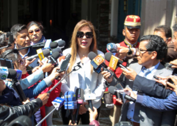 Alcón exhorta a los sectores a participar en la mesa de trabajo del Gobierno