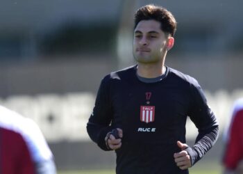 Chileno Altamirano vuelve a jugar en Argentina tras sufrir trombosis