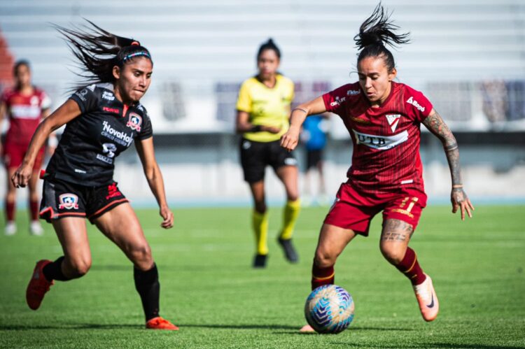 El cuadro femenino de Always Ready busca la corona